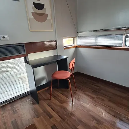 Residenza 404 * إيفريا